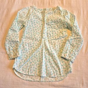 Carter's girls size 6 white blouse with blue bunnies tiny hole on back,